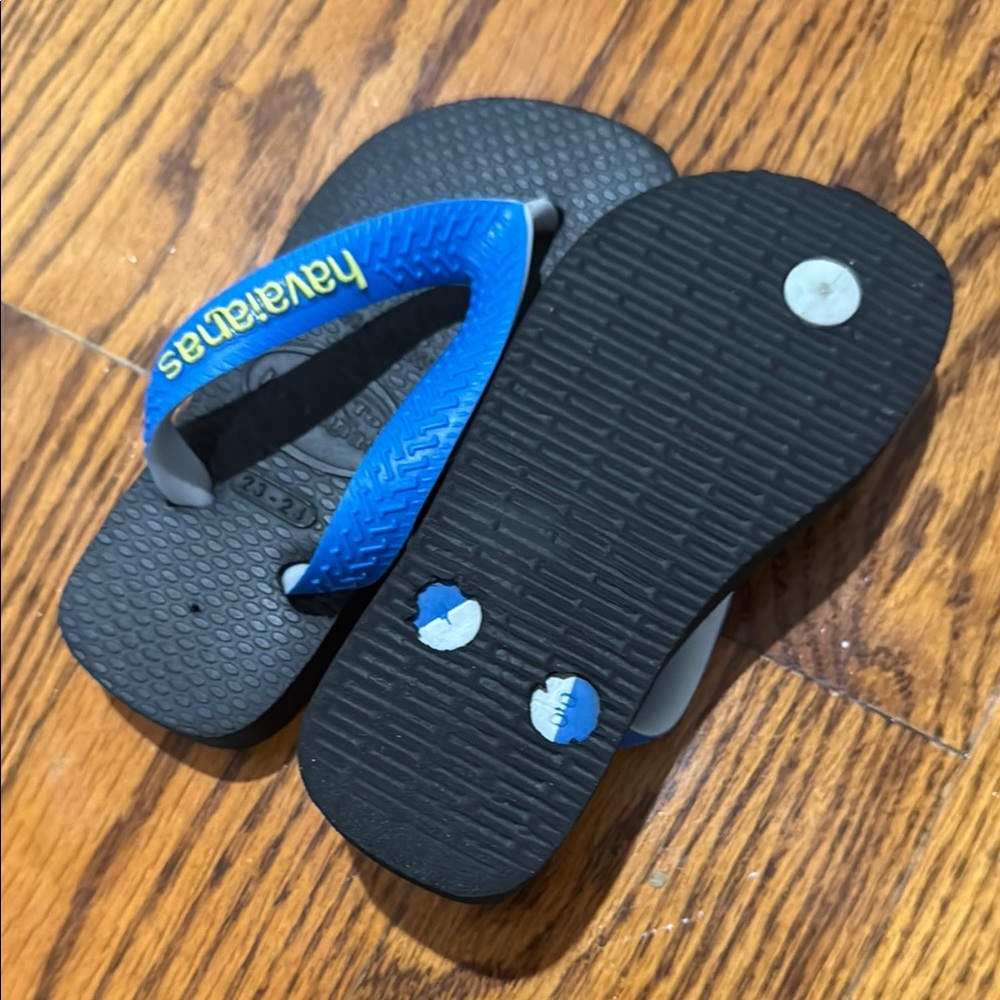 Havaianas Black and Blue Sandals Casual Flip Flops